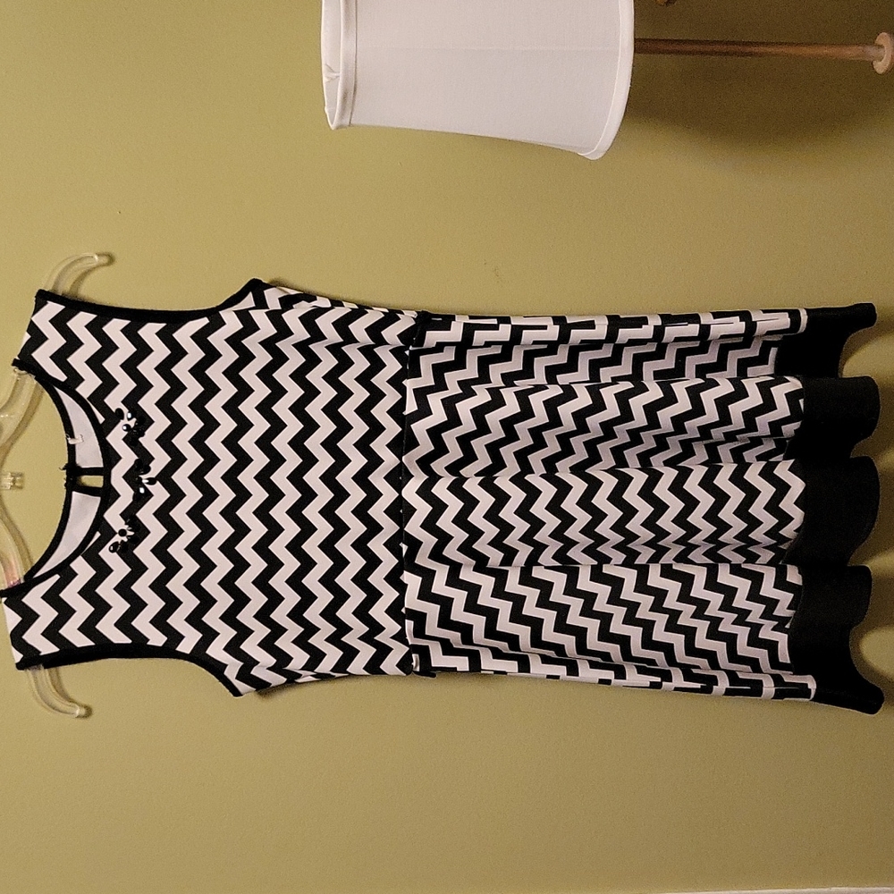 Dress, Black & white zigzag pattern.  black Rhinestone detail on neckline.